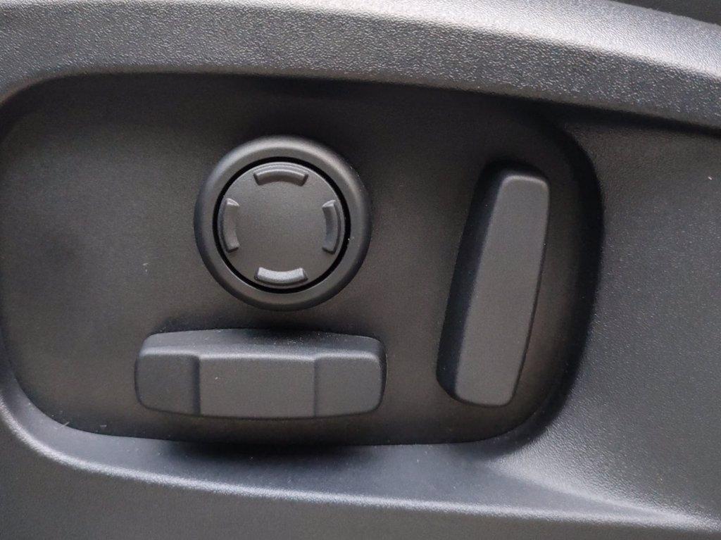 LAND ROVER Defender (2019) LAND ROVER 110 3.0D I6 200 CV AWD Auto X-Dynamic SE del 2025