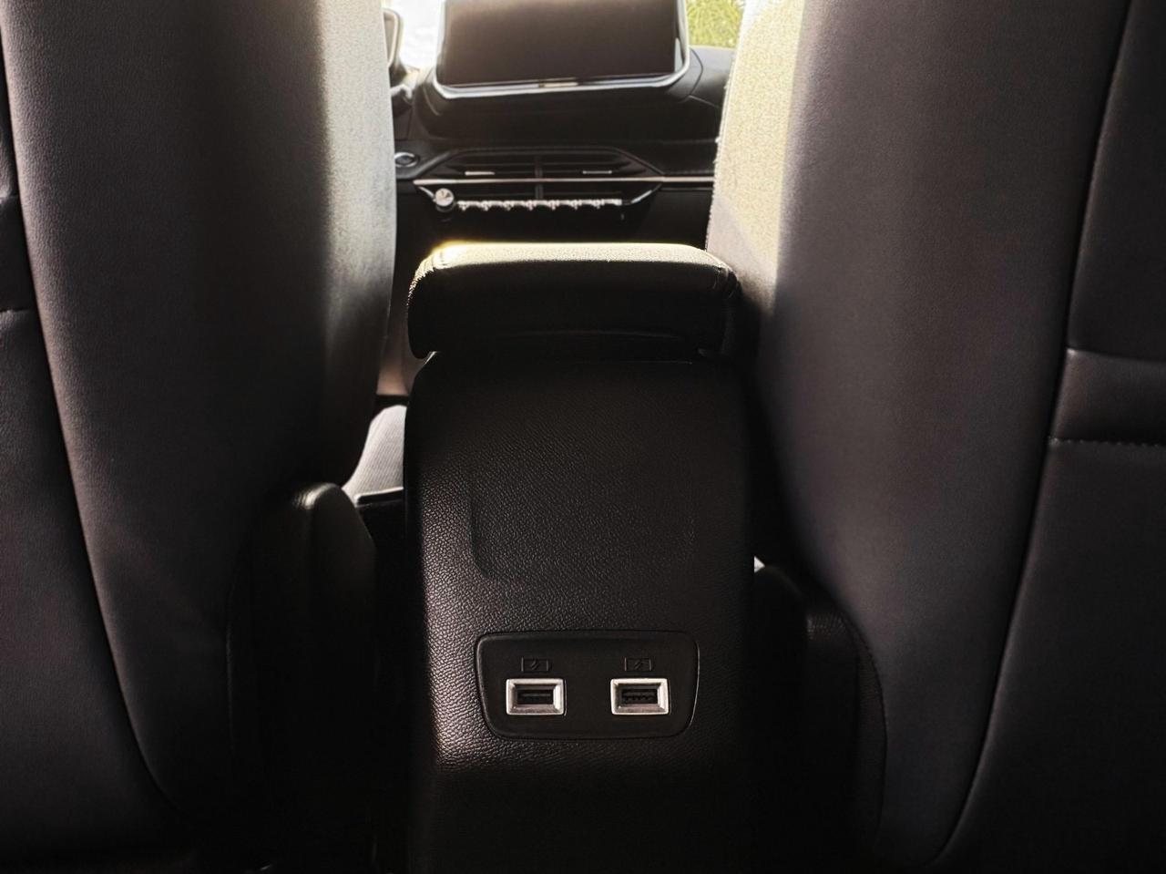 Peugeot 2008 BlueHDi 130 S&S EAT8 Allure