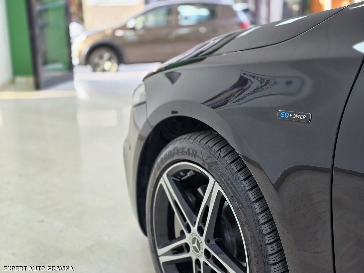 MERCEDES A250E AMG SPORT