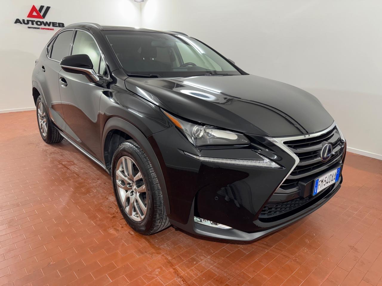 Lexus NX 300h Hybrid 4WD Luxury *EURO6B*