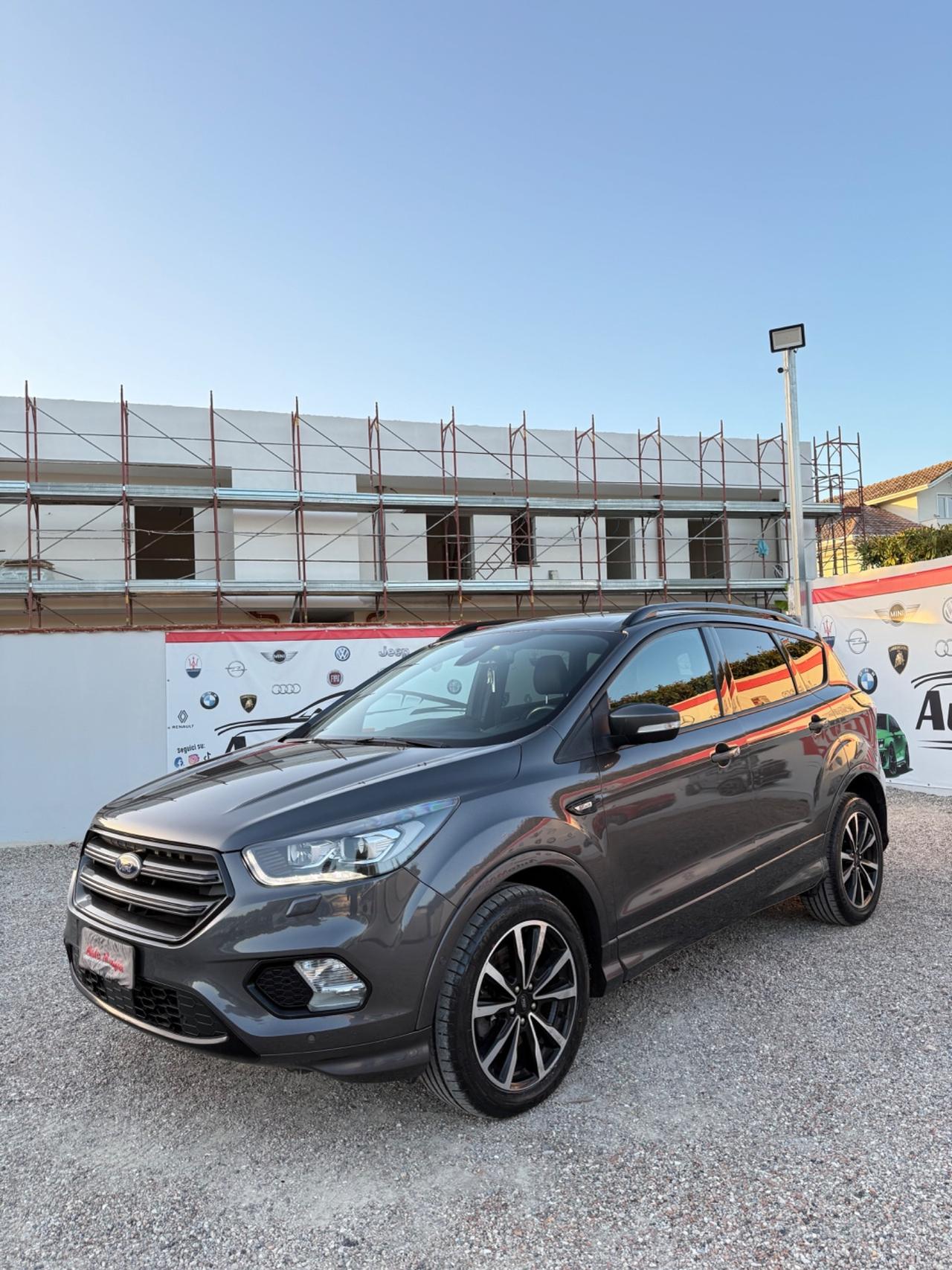 Ford Kuga 2.0 TDCI 150 CV S&S 4WD Powershift ST-Line