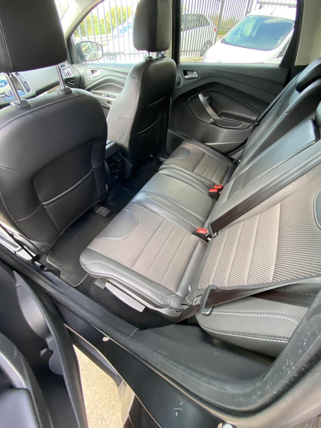 Ford Kuga 2.0 TDCI 150 CV S&S 4WD Powershift Titanium