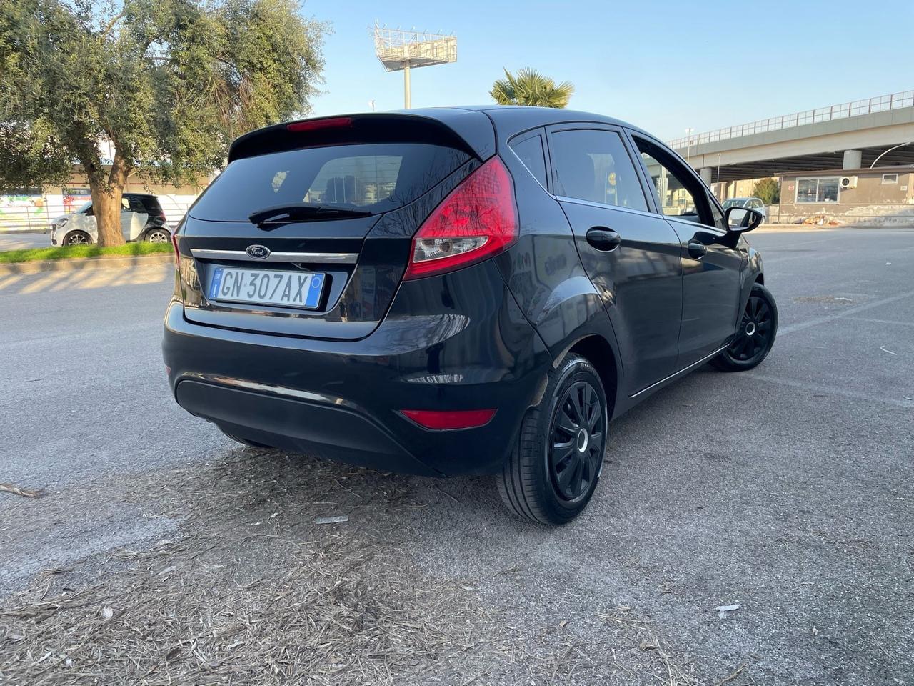 Ford Fiesta 1.4 Bz.- GPL Titanium 5porte Immacolata