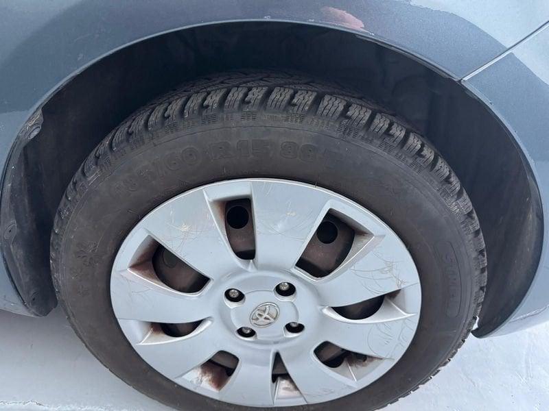 Toyota Yaris Yaris 1.0 5 porte Luxury pack