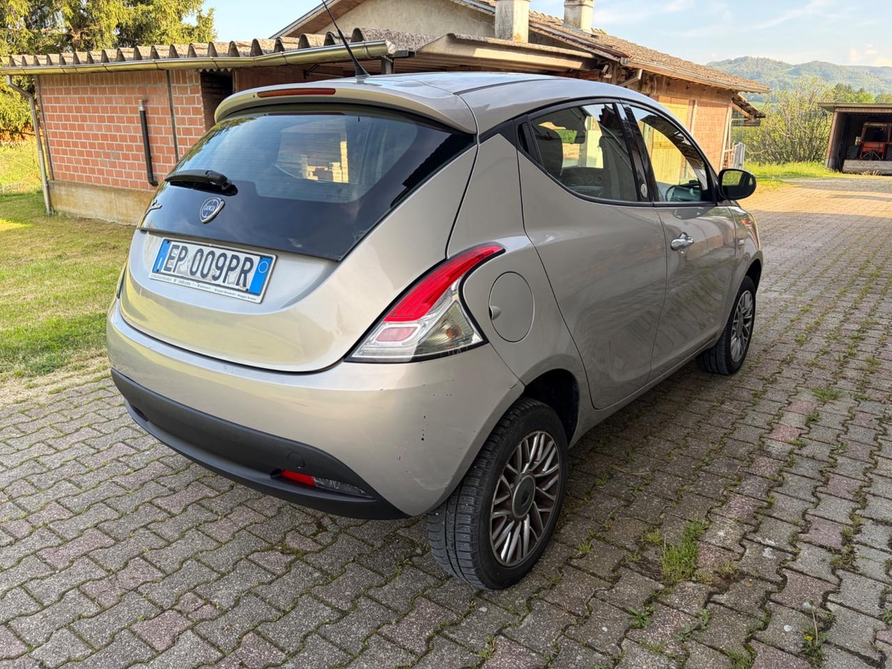 Lancia Ypsilon 0.9 TwinAir Metano Ecochic