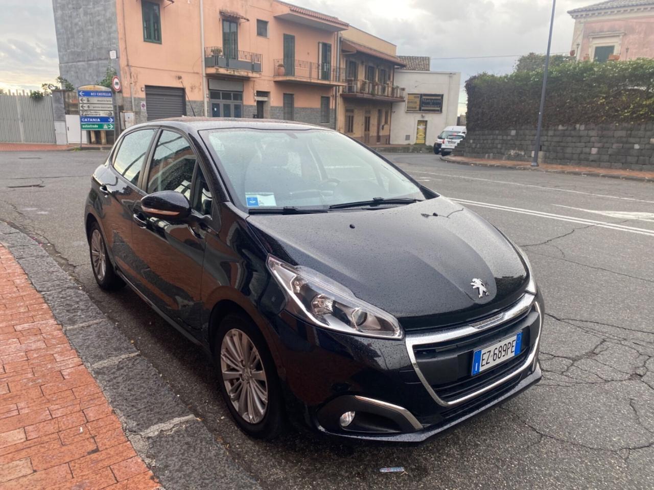 Peugeot 208 PureTech 82 5 porte Allure 2015