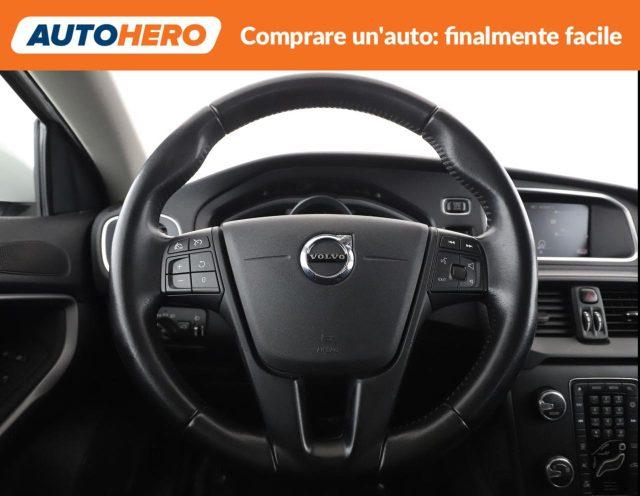 VOLVO V40 D2