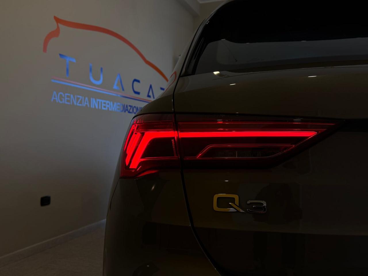 Audi Q3 Business 1.5 35 TFSI #9296