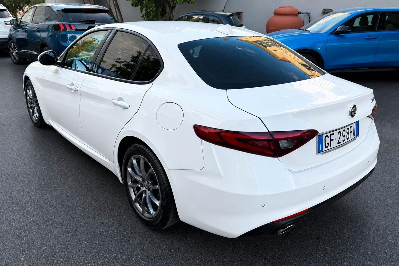 Alfa Romeo Giulia 2.2 Turbodiesel 160 CV AT8 Business