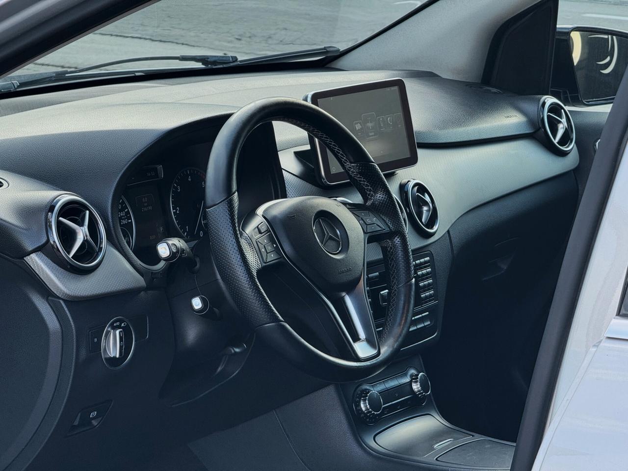 Mercedes-Benz B 180 CDI Premium Auto 109CV LED