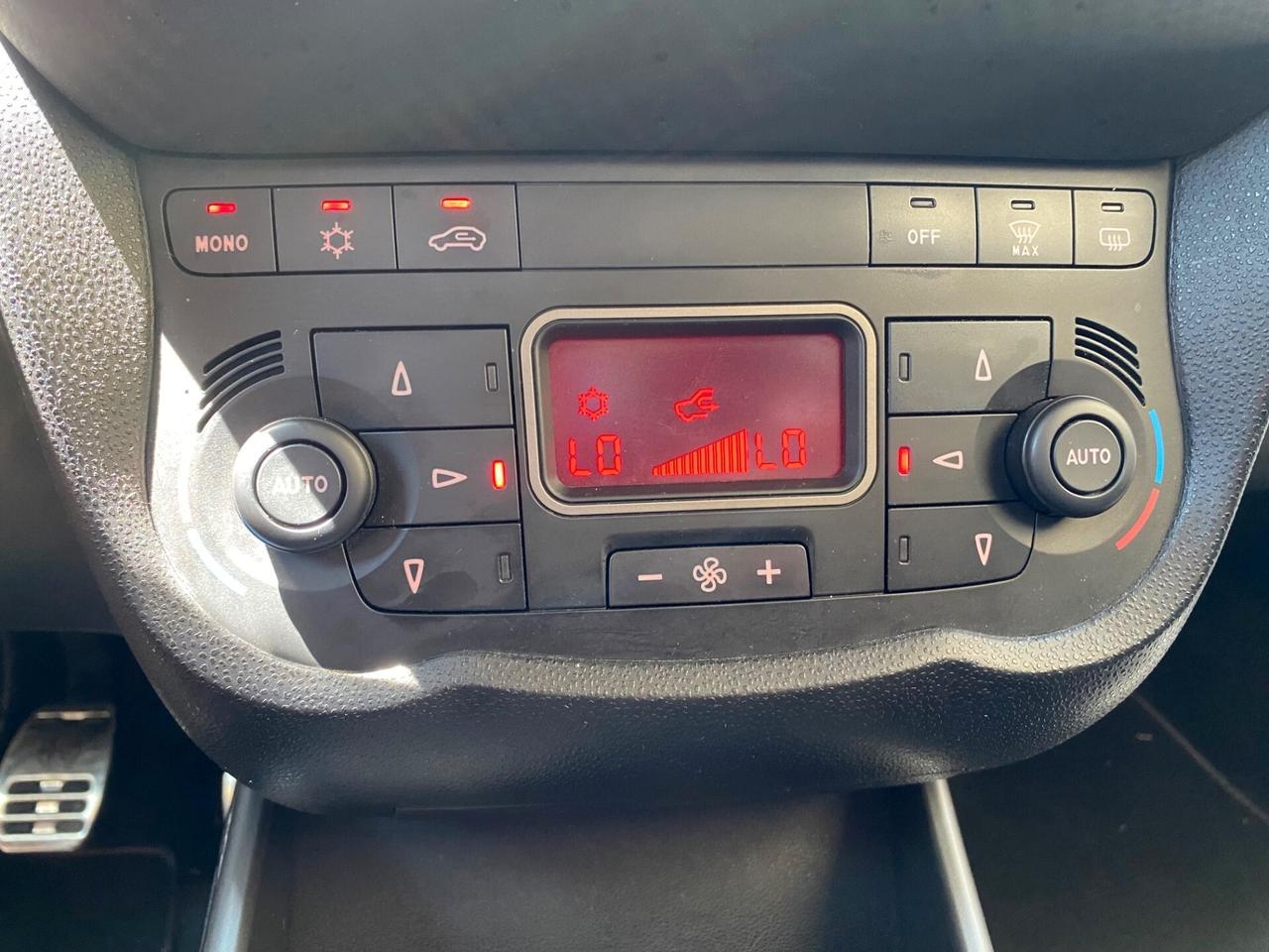 Alfa Romeo MiTo 1.6 JTDm 16V Distinctive Sport Pack