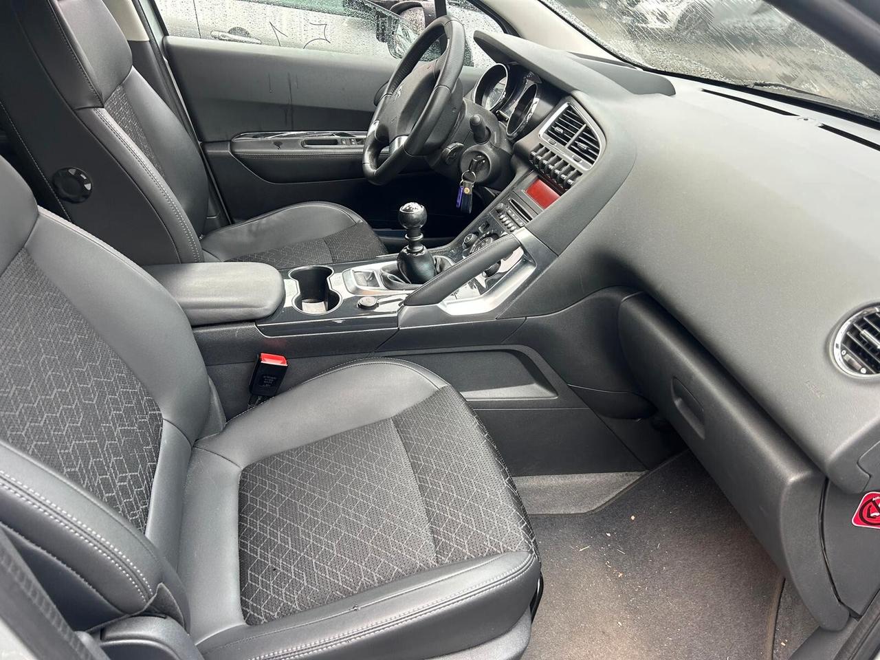 Peugeot 3008 1.6hdi full optional km75000 certificati