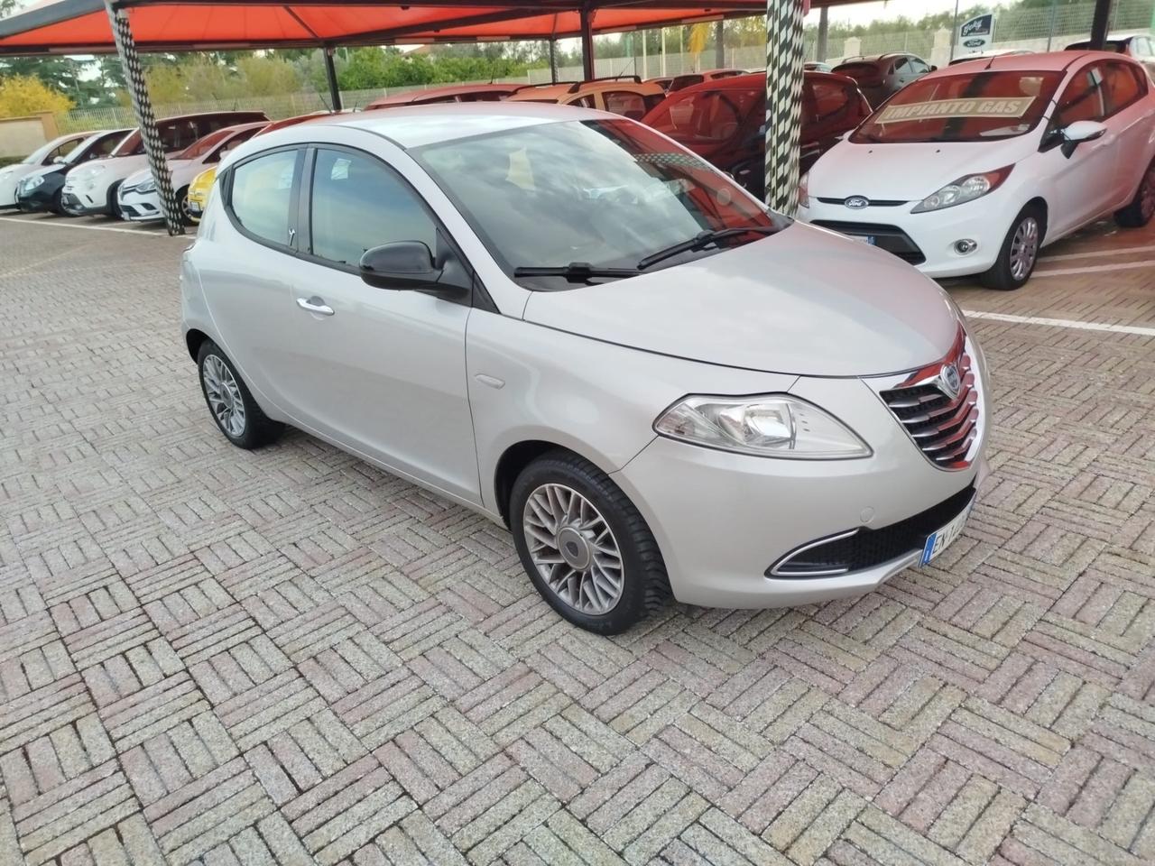 Lancia Ypsilon 1.2 69 CV 5 porte GPL Ecochic Platinum