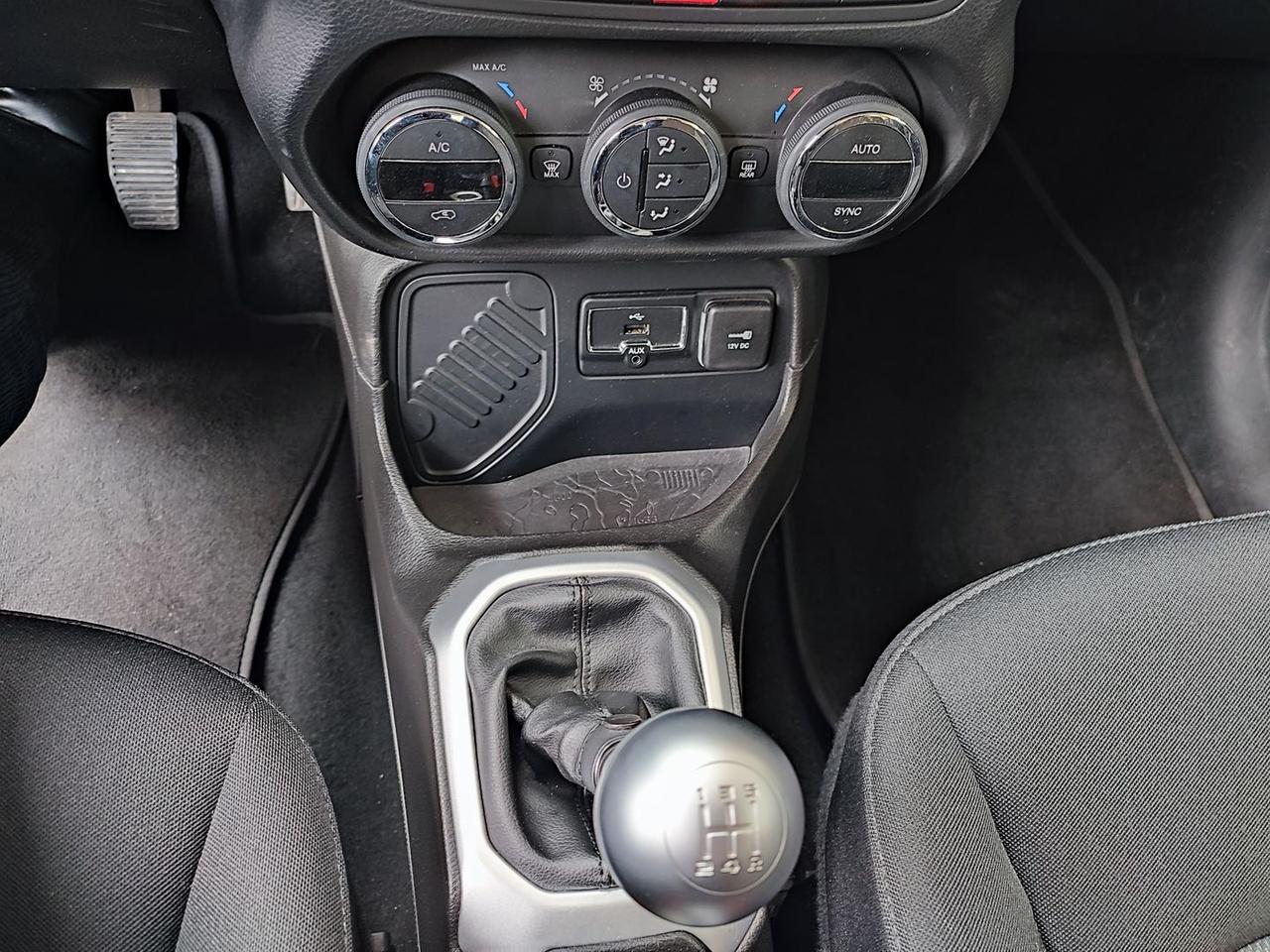 Jeep Renegade 1.6 E-TorQ EVO Longitude #9229