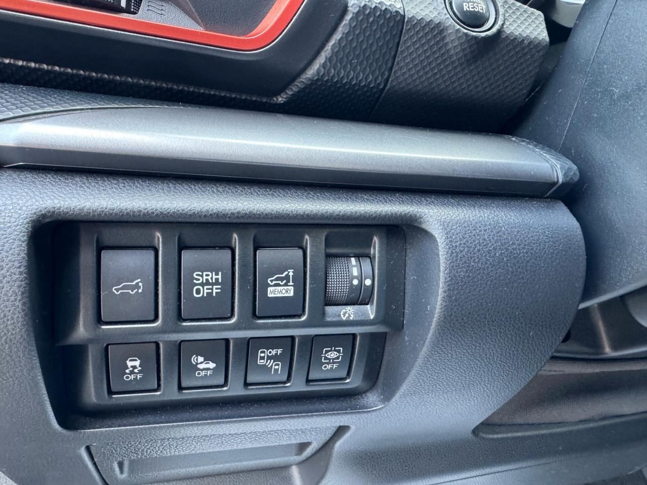 Subaru Forester 2.0i e-boxer 4dventure lineartronic SERVICE SUBARU