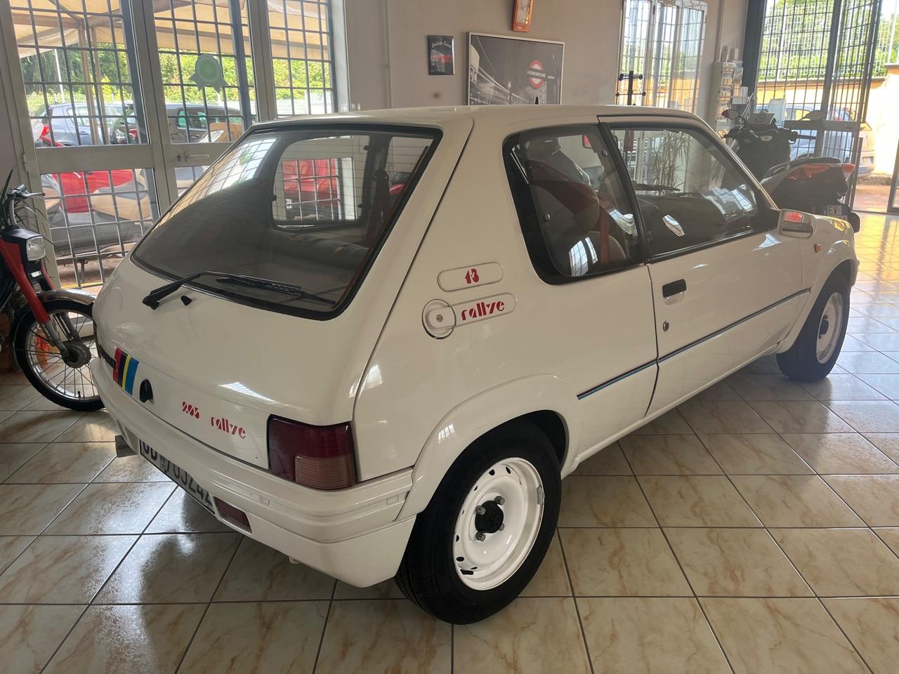 Peugeot 205 1.3 3 porte Rallye