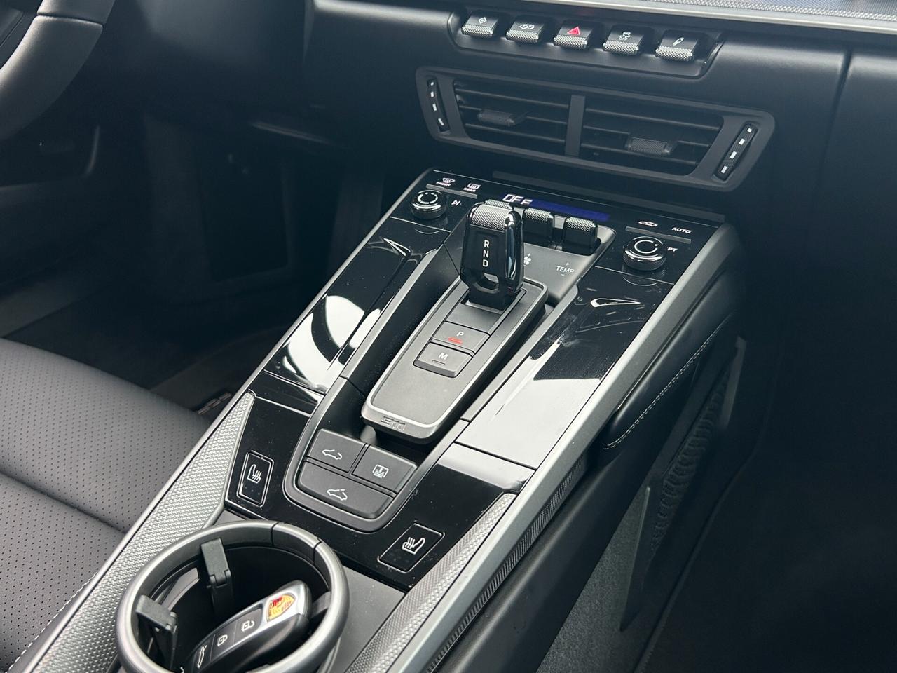 Porsche 911 Carrera 992.2 Coupe 3.0 394cv auto