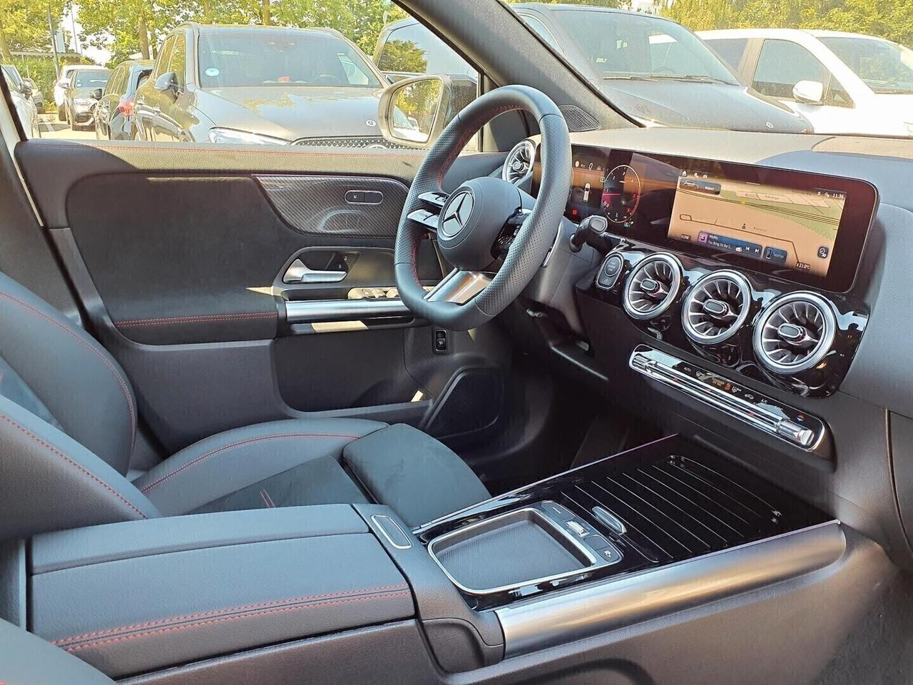 Mercedes-benz GLA 200 d Automatic AMG PREMIUM " PARI AL NUOVO "