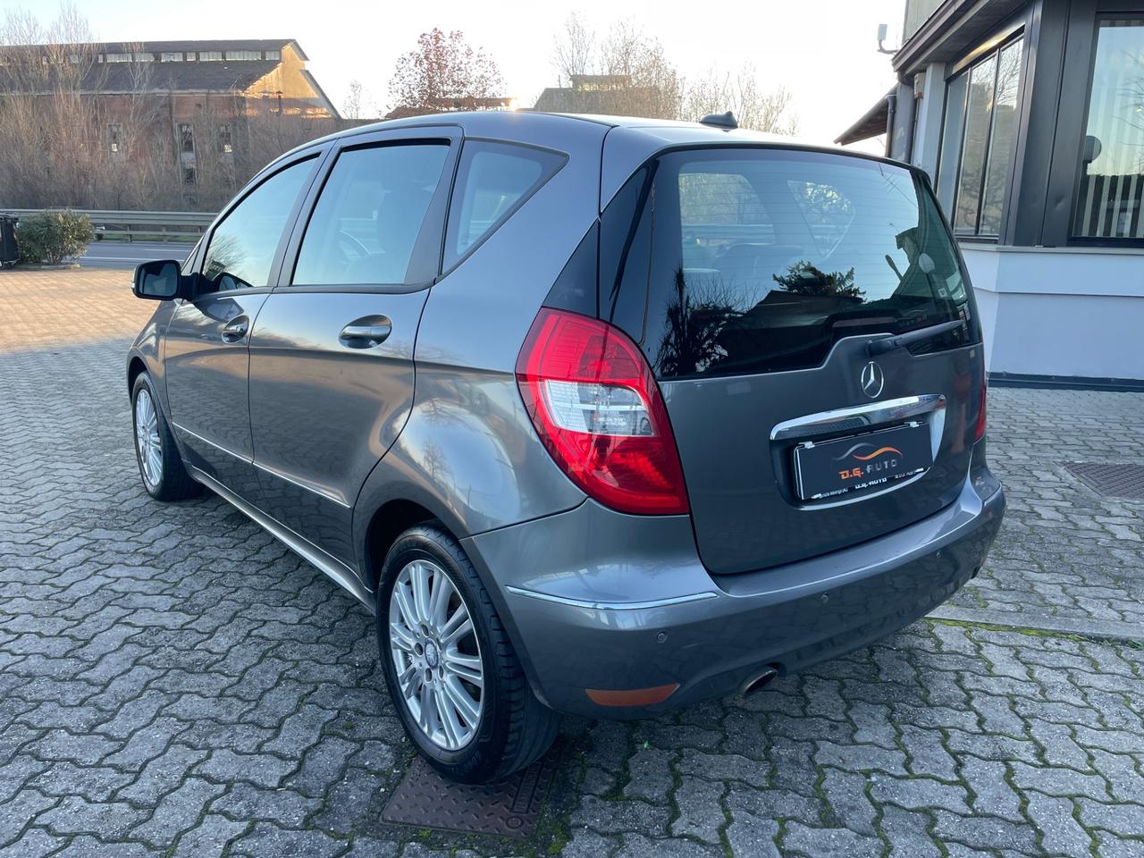 Mercedes-benz A 160 BlueEFFICIENCY Elegance