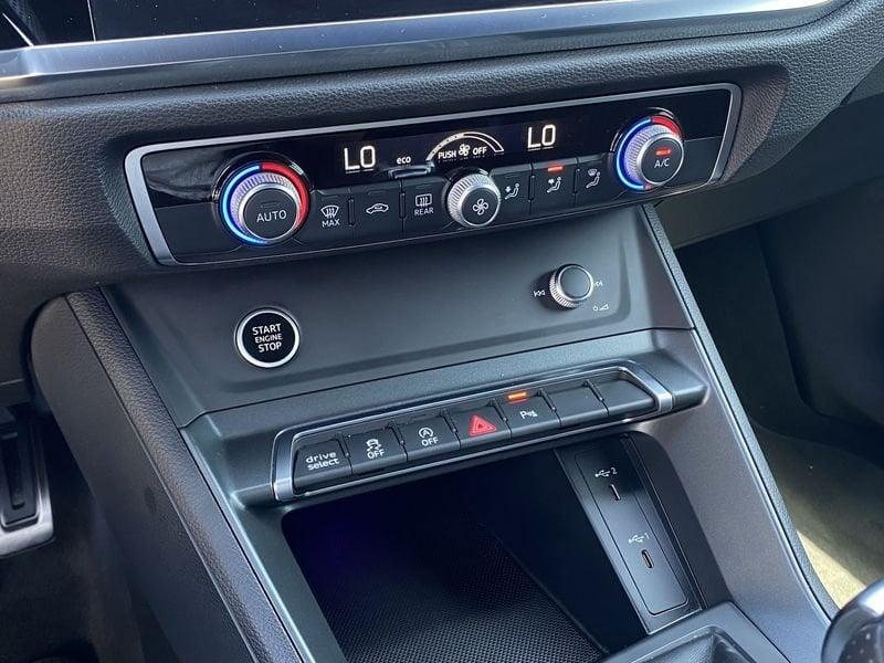 Audi Q3 SPB S line interno ed esterno 2.0 TDI 150CV s-tronic 35