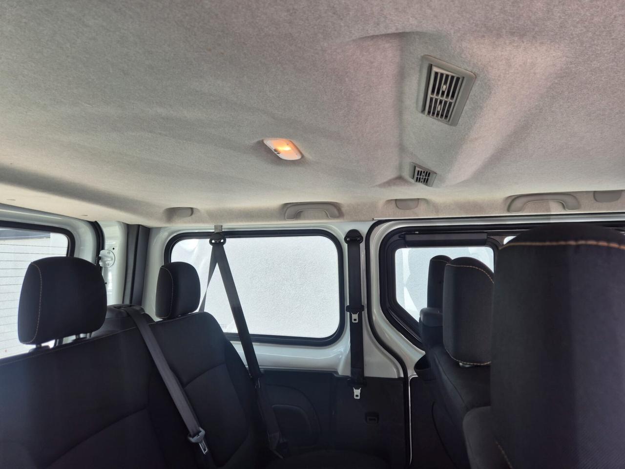 Renault Trafic EXPRESSION DCI 120CV - 9 POSTI - GANCIO TRAINO