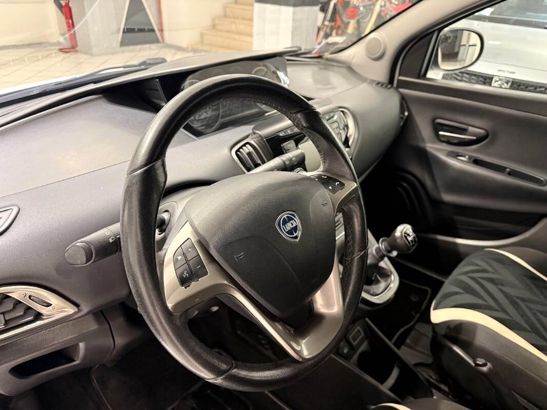 Lancia Ypsilon 1.2 Gold 69cv my16