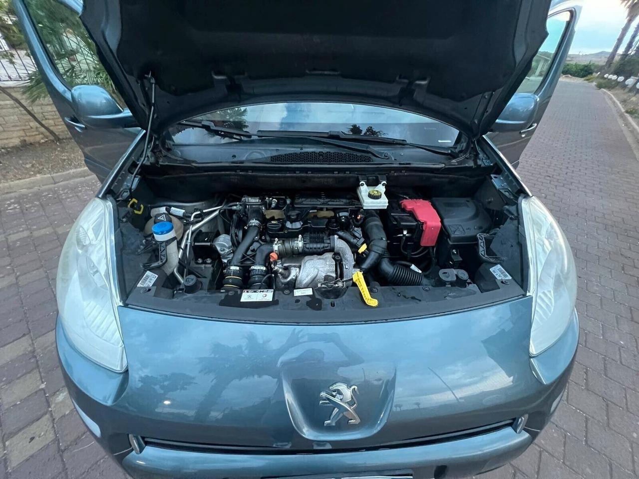 Peugeot Partner Tepee 1.6 HDi 115CV Active