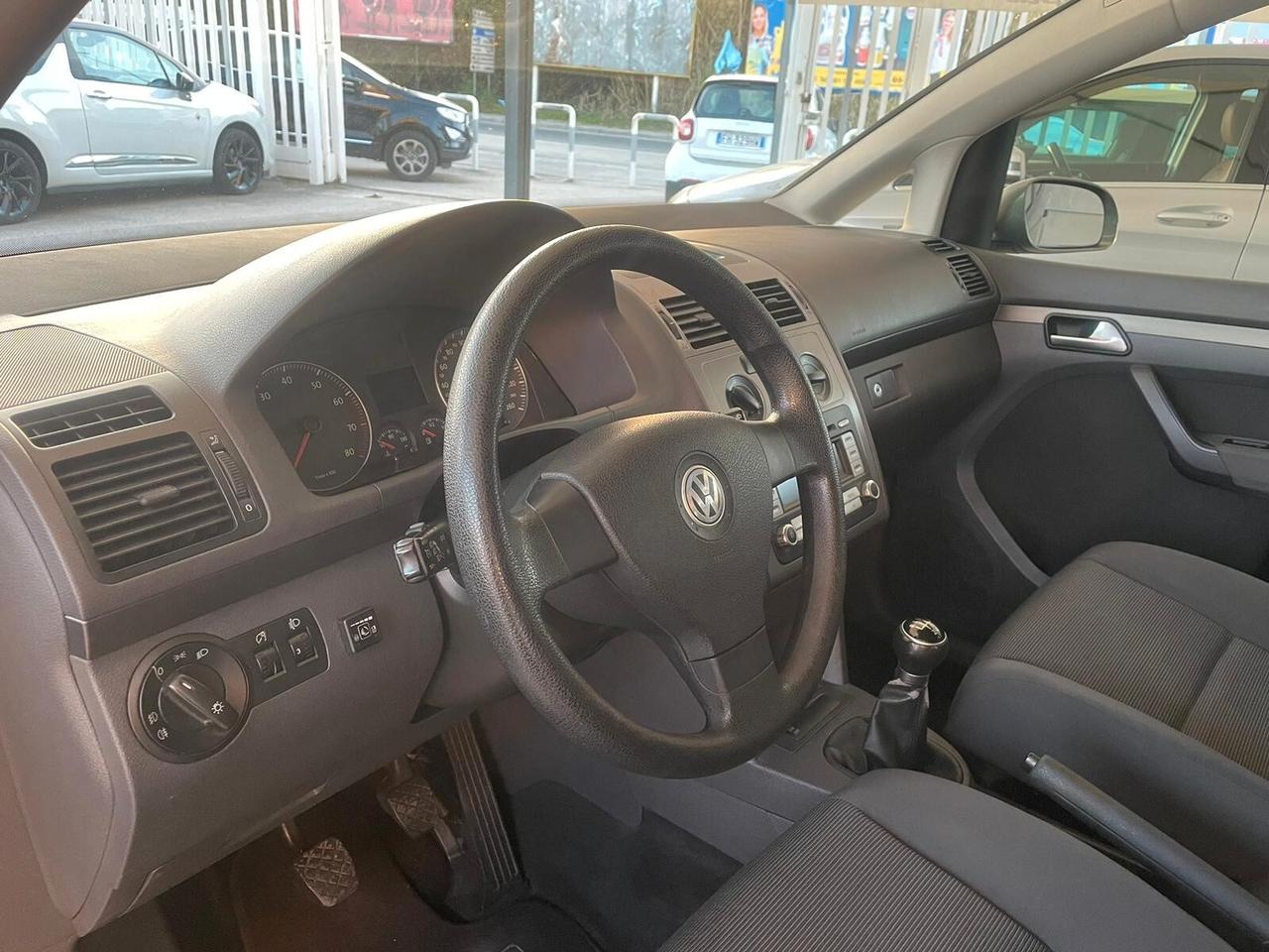 Volkswagen Touran 1.6 Trendline GPL