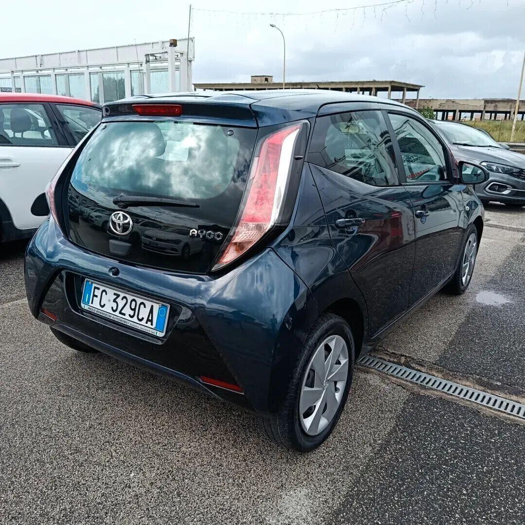 Toyota Aygo 1.0 x-cool 69cv 5 porte Full 2016