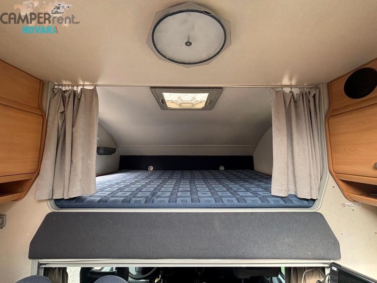 Knaus SUN TRAVELLER -MANSARDATO LETTO MATRIMONIALE IN CODA