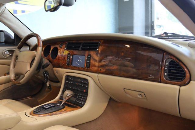 JAGUAR XKR 4.2 Convertibile