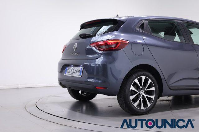 RENAULT Clio TCE 90 CV 5 PORTE BUSINESS FARI LED