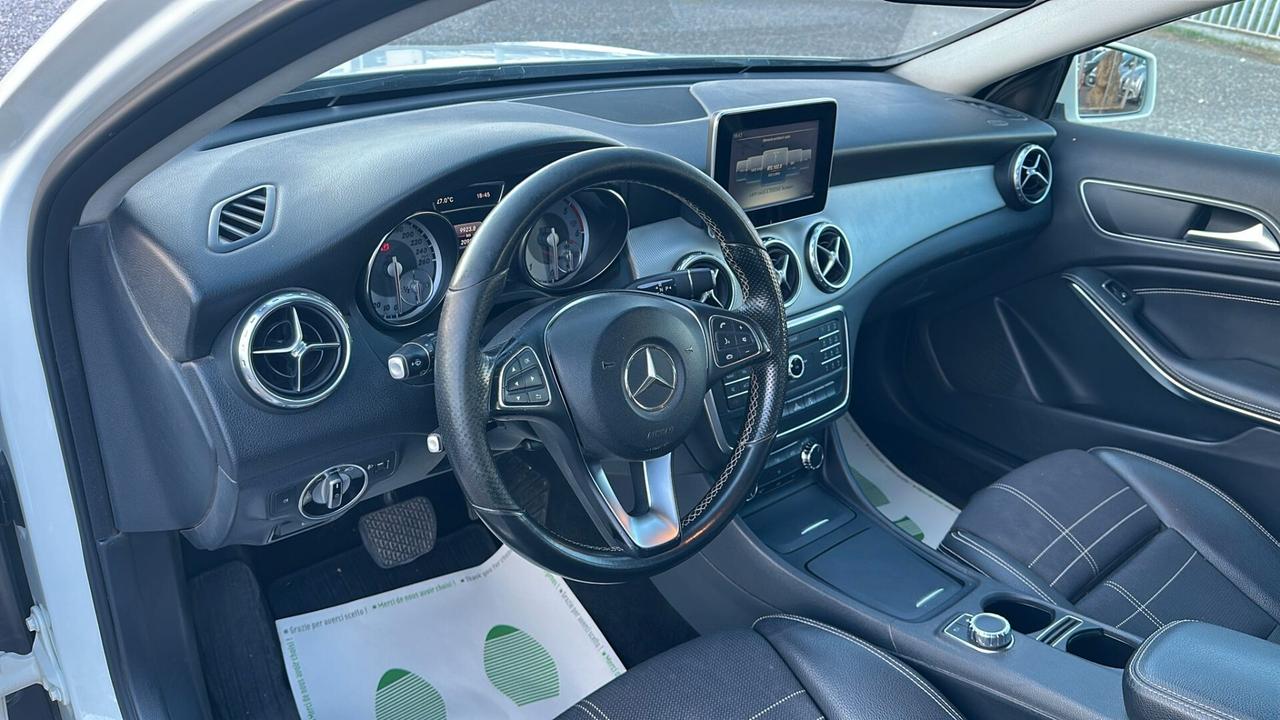 Mercedes-benz GLA 200 d Automatic Premium