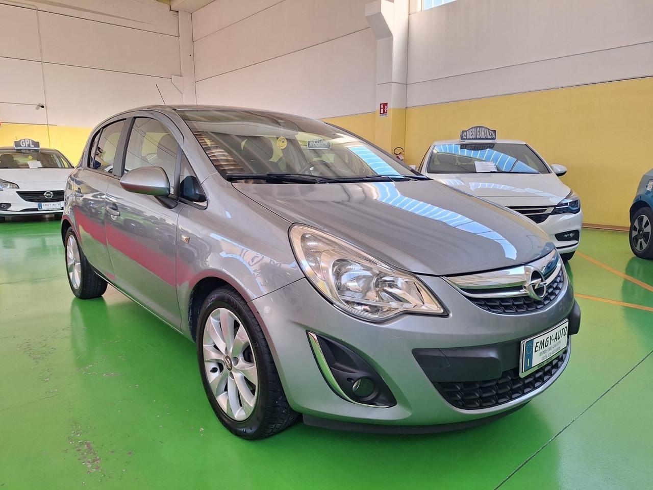 Opel Corsa 1.2 benzina 5 p. Automatico