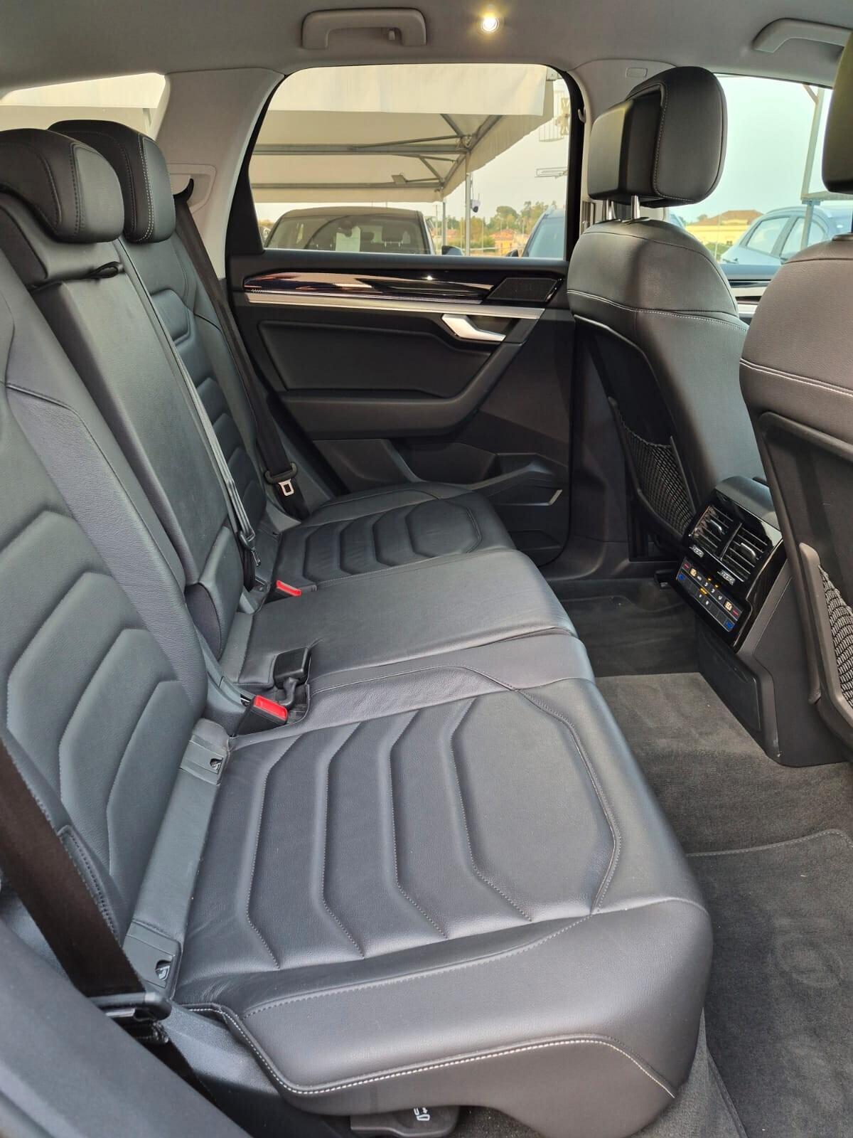Volkswagen Touareg 3.0 V6 TDI 286 CV SCR Elegance
