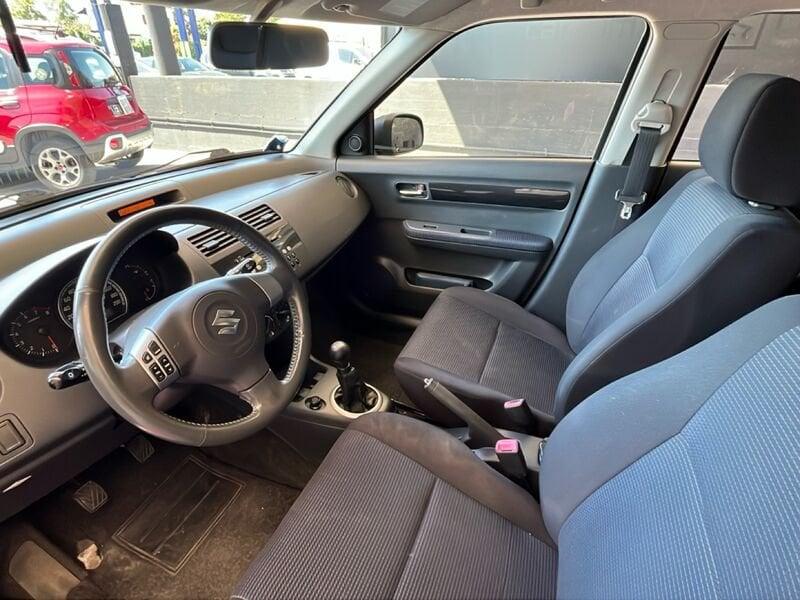 Suzuki Swift Swift 5p 1.3 16v GL c/airb.lat 4x4