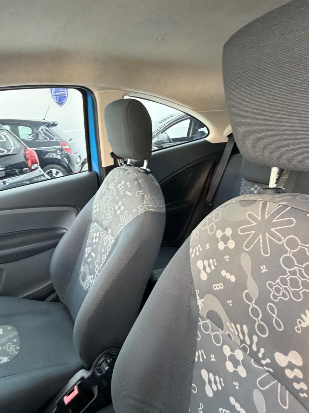 Ford Ka Ka+ 1.2 8V 69CV Titanium