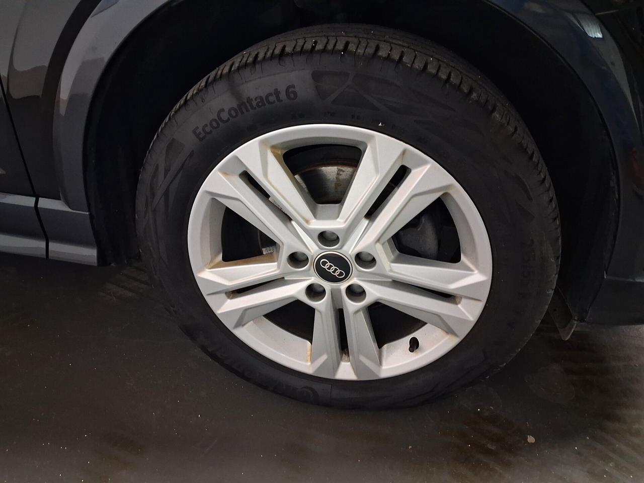 Audi Q2 30 TFSI Business Advanced