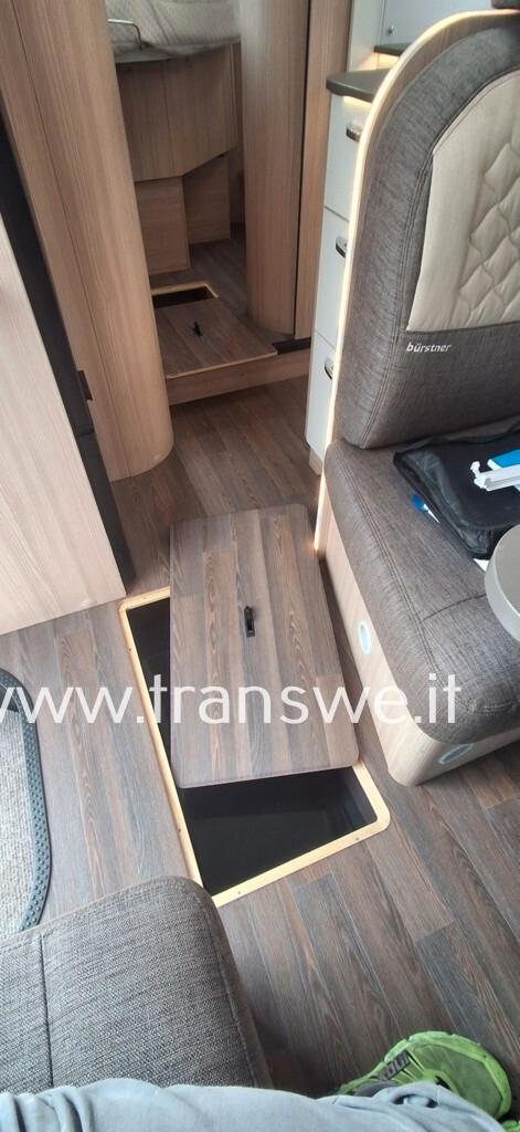 Bürstner Lyseo TD 700 letto centrale nautico regolabile in altezza