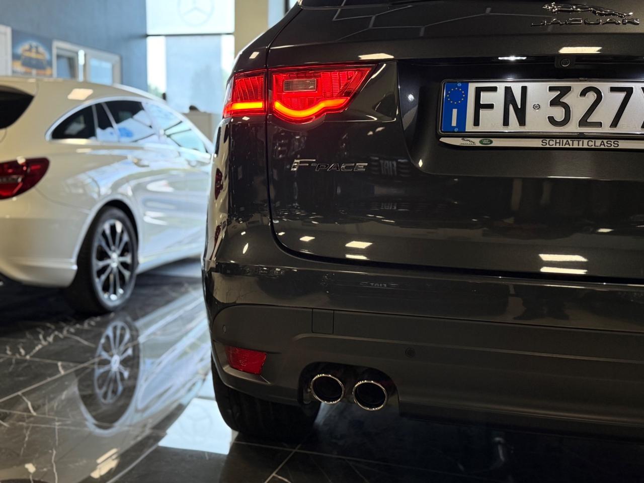 Jaguar F-Pace 2.0 D 180 CV aut. Portfolio