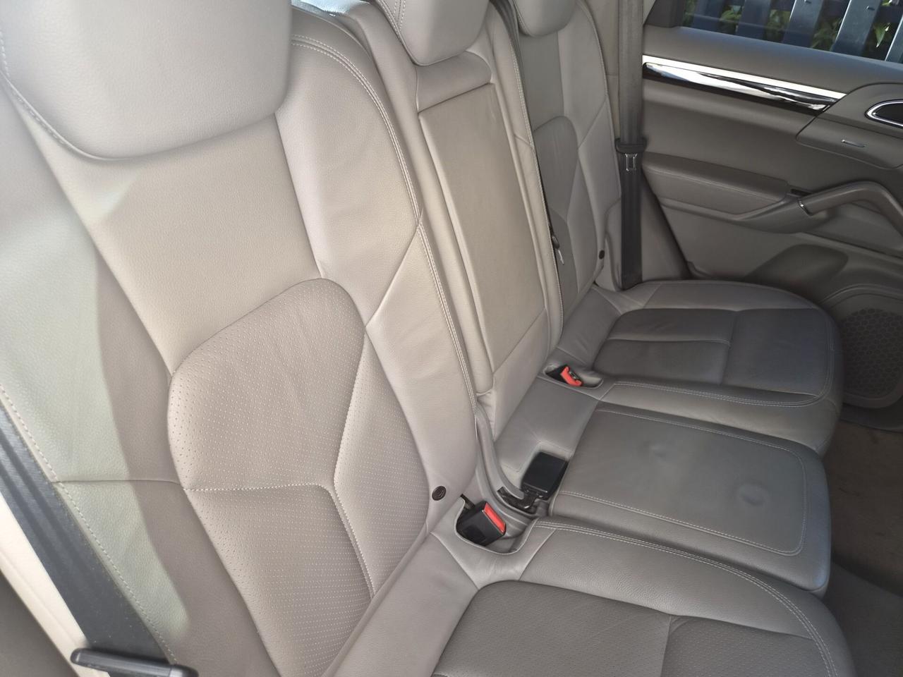 Porsche Cayenne 3.0 Diesel V6 245 CV TIPTRONIC