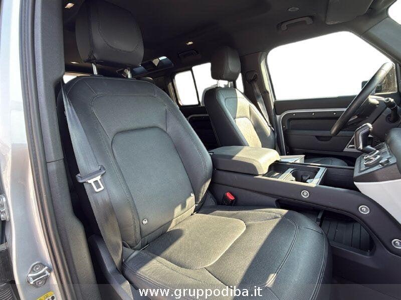 Land Rover Defender VII 2020 110 Diesel 110 3.0d i6 mhev SE awd 200cv auto