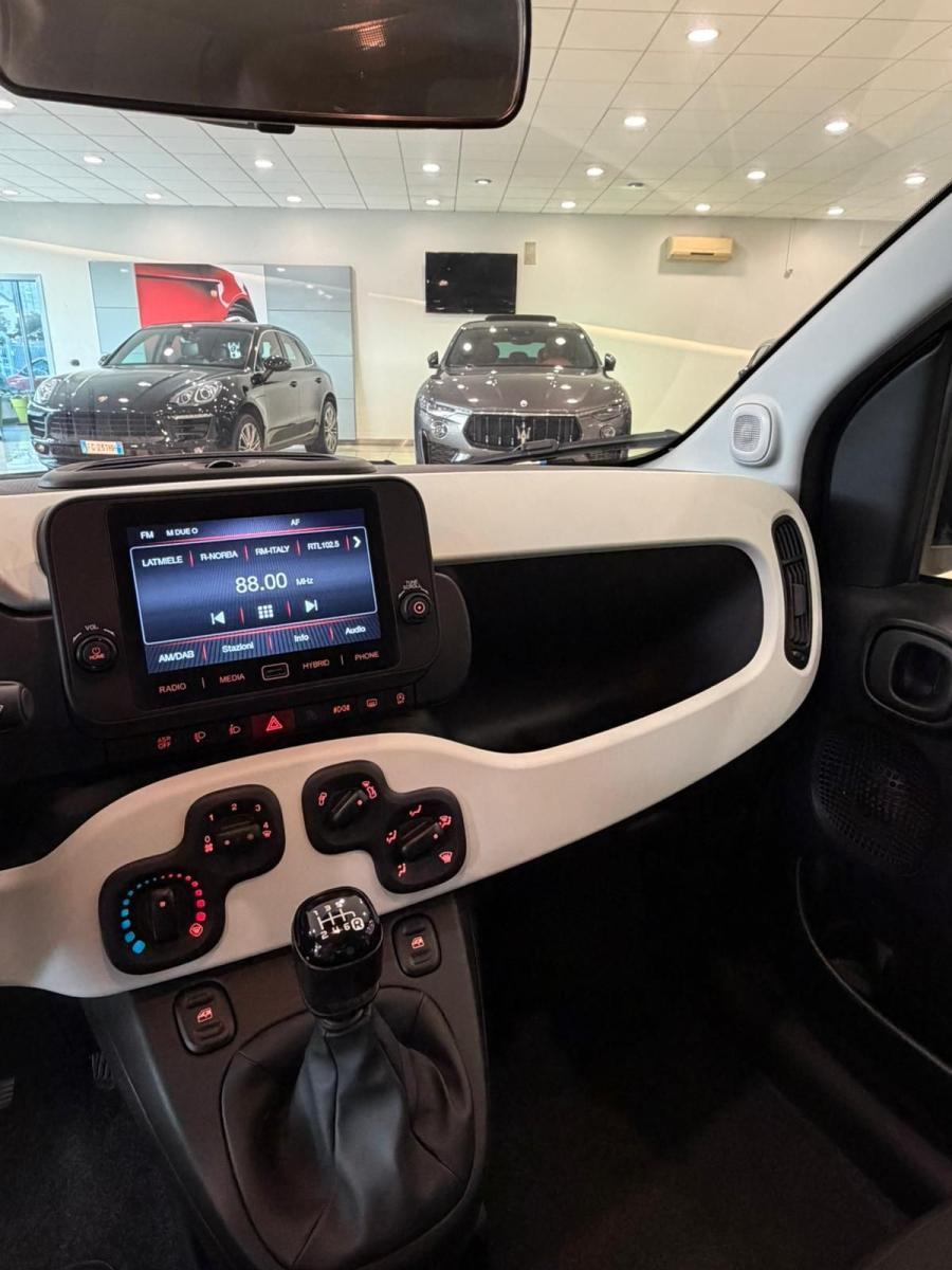 FIAT - Panda - 1.0 FireFly S&S Hybrid Pandina