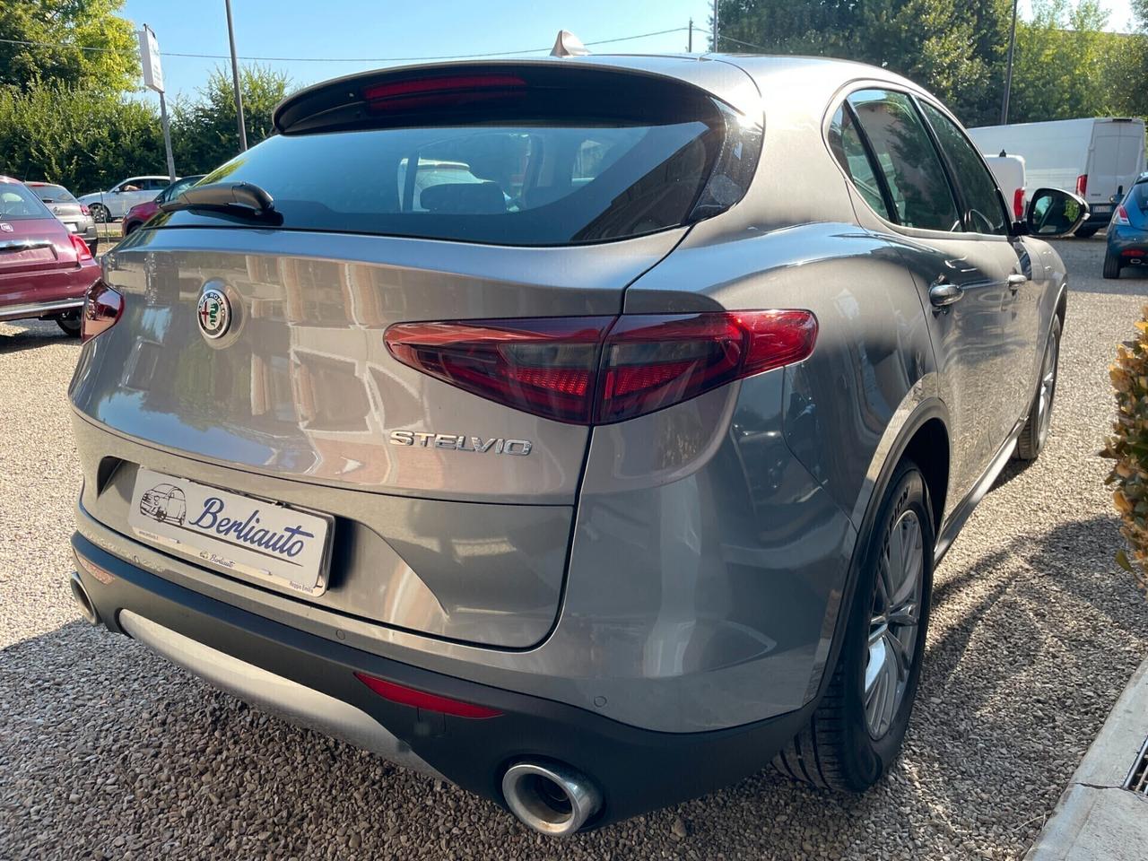 Alfa Romeo Stelvio 2.2 Turbodiesel 160 CV AT8 RWD Rosso Edizione