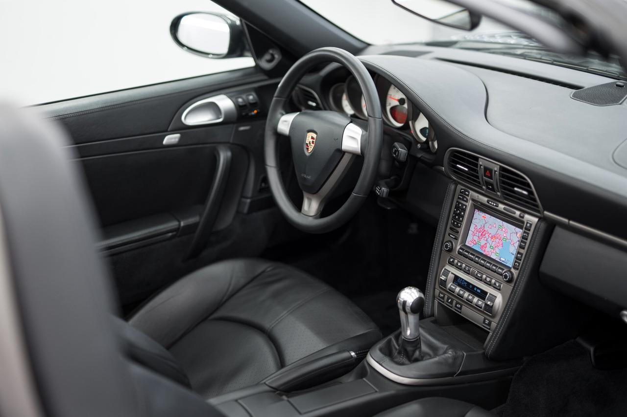 Porsche 911 Carrera 4 Cabriolet