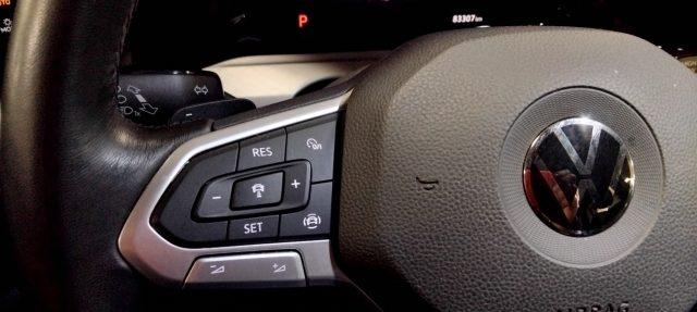 VOLKSWAGEN Golf VAR. 1.0 eTSI EVO DSG Life MILD HYBRID