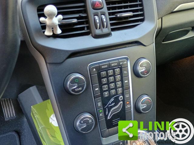 VOLVO V40 D2 1.6 Summum