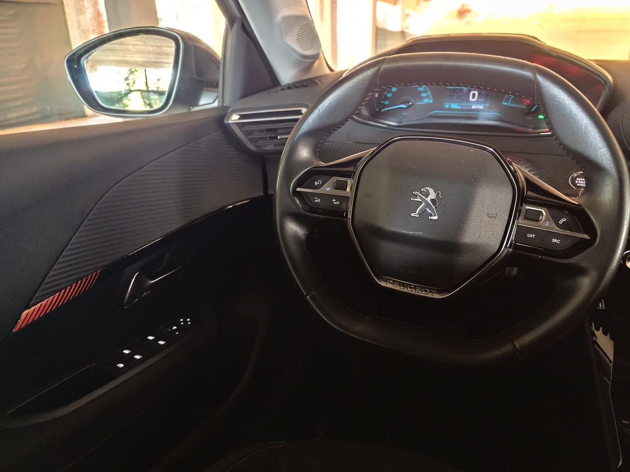 Peugeot 208 motore elettrico 156 CV 5 porte GT