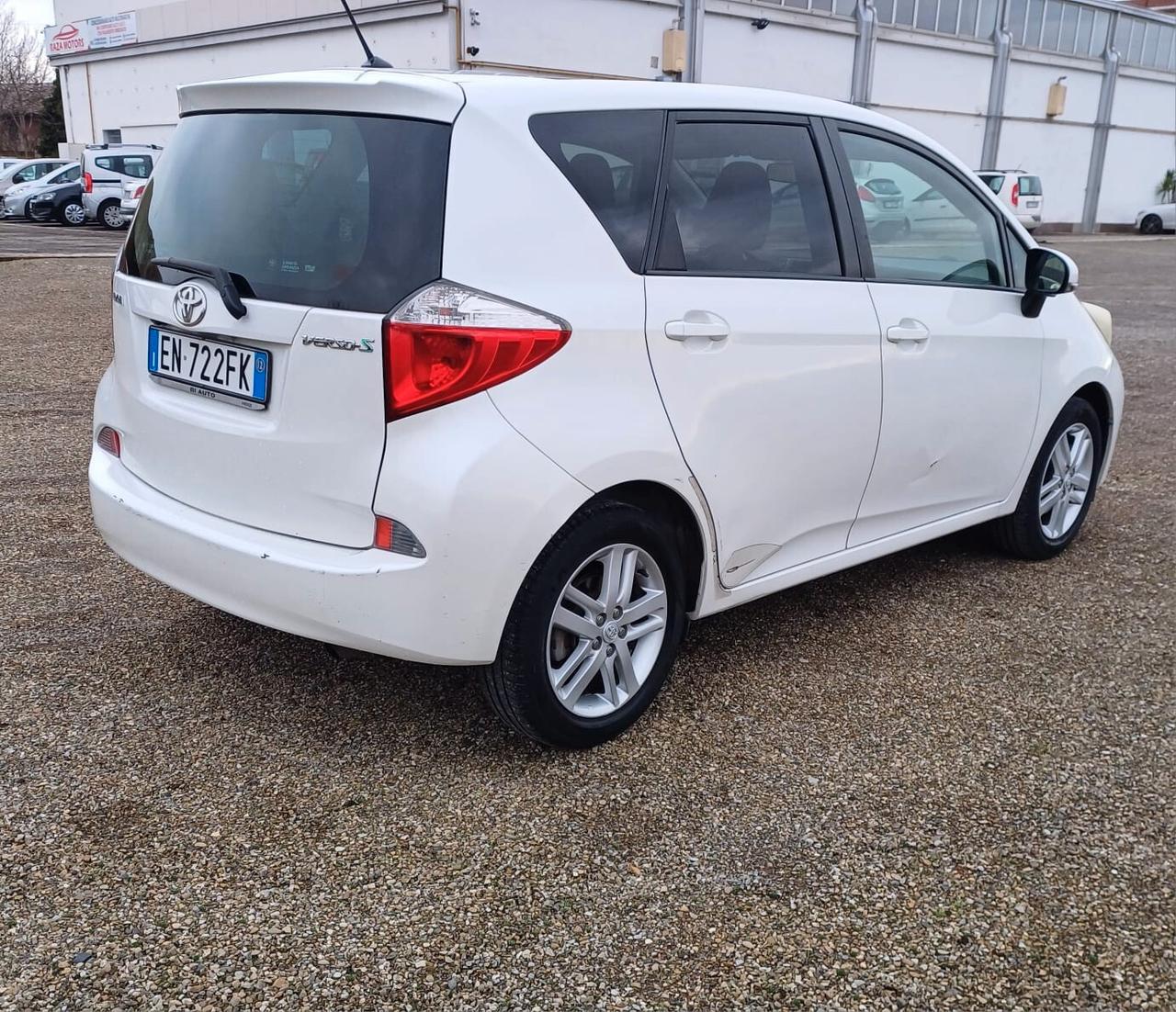 Toyota Verso-S 1.3 MT Style