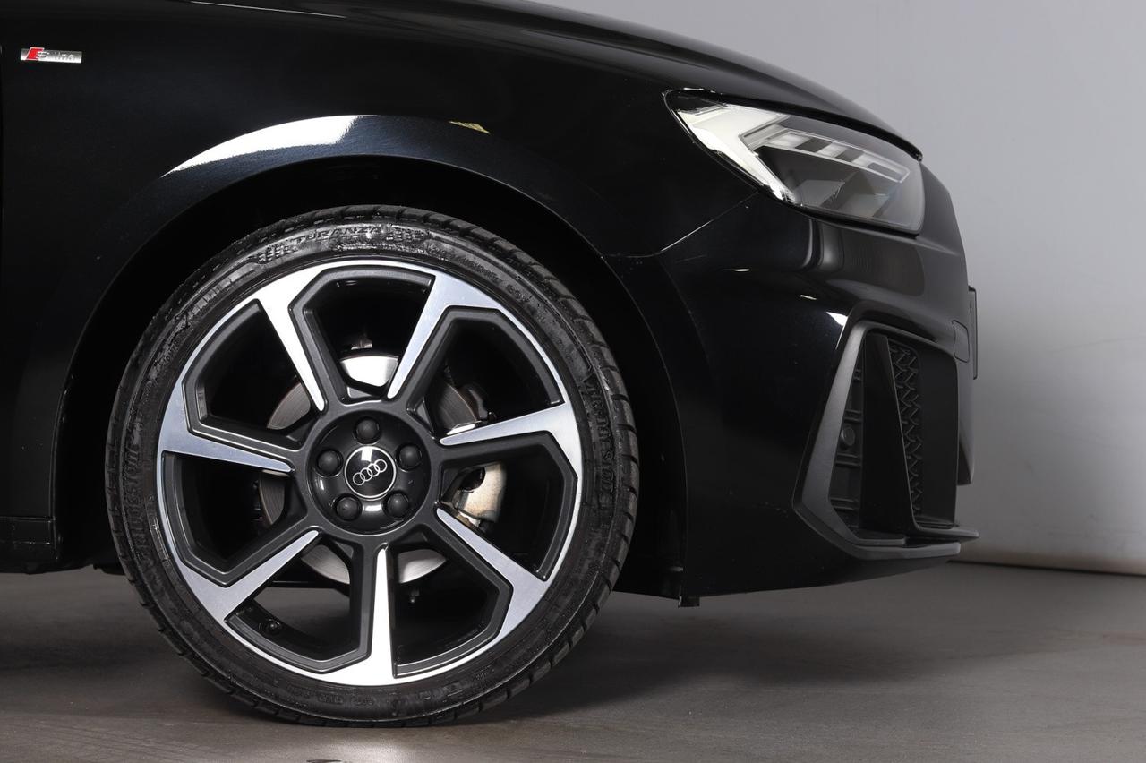 Audi A1 Sportback 30 Tfsi S-tronic S-line Black Identity
